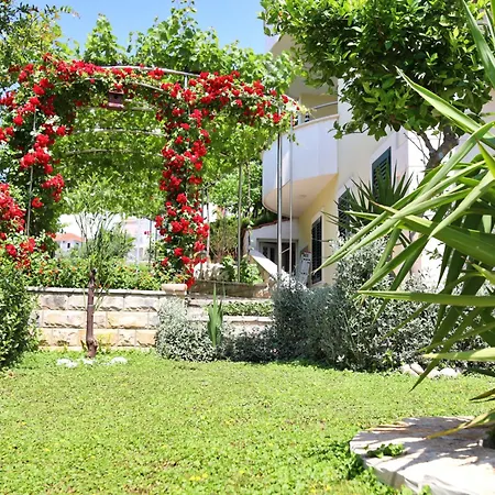 Apartman Apartment Villa Andjelka-4 By Interhome *